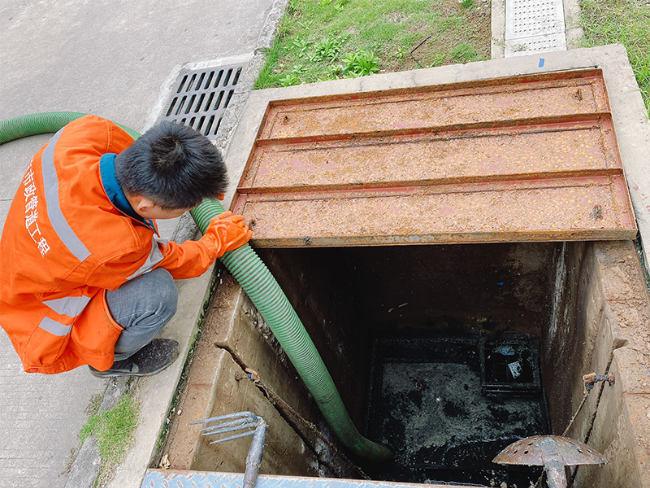 修水抽化粪池